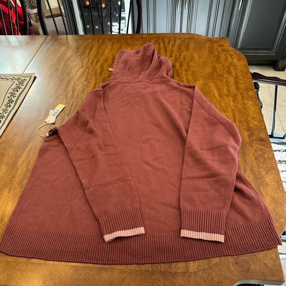 SUMMERSALT women’s The Coziest Cashmere Blend Hoodie - Picture 11 of 16